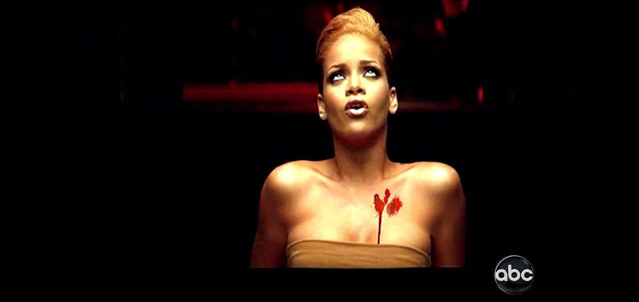 Official Video Rihanna Russian Roulette 62